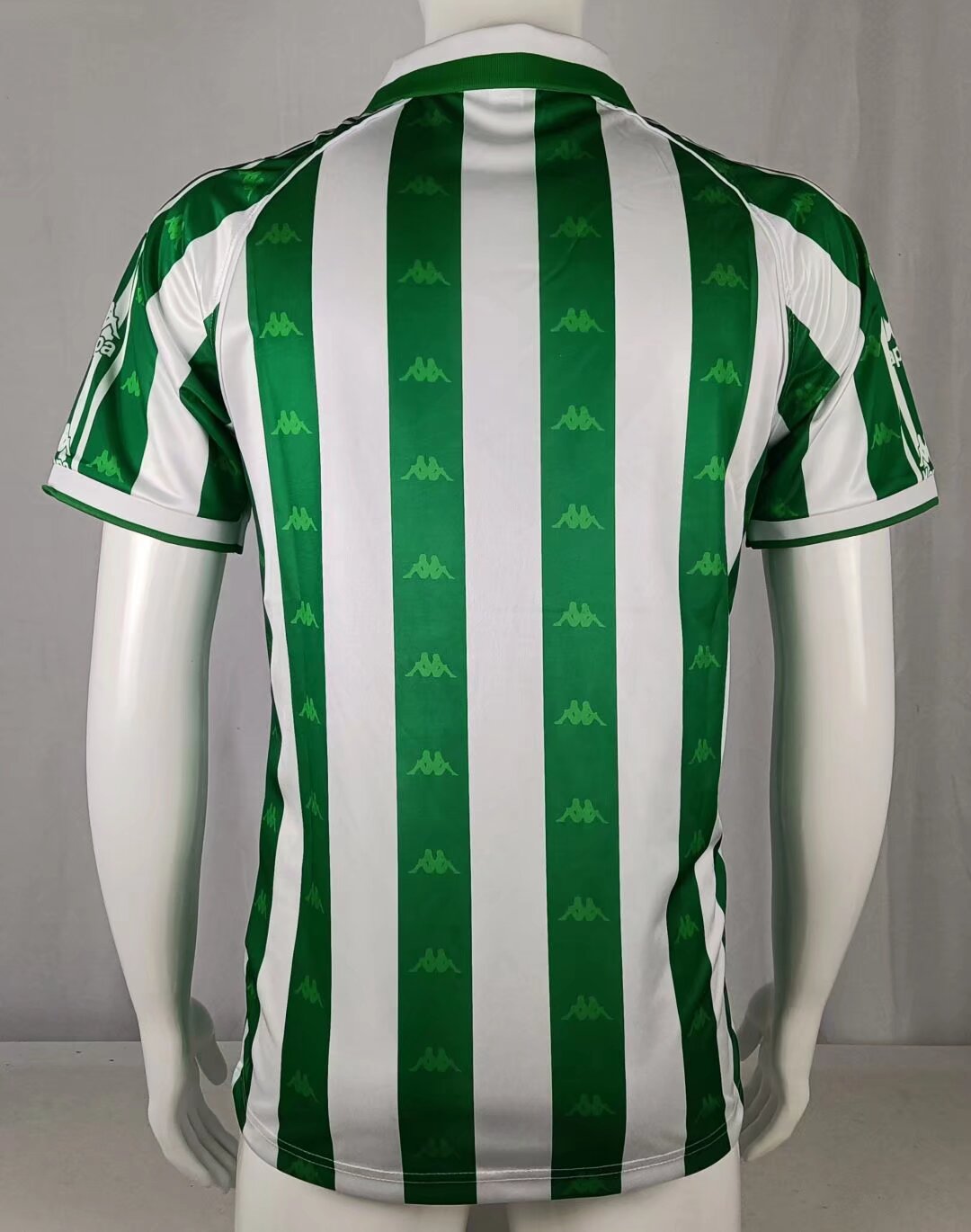 Real Betis “KELIA” 1995–96 — Camiseta home Kappa verde/blanca (cuello polo)