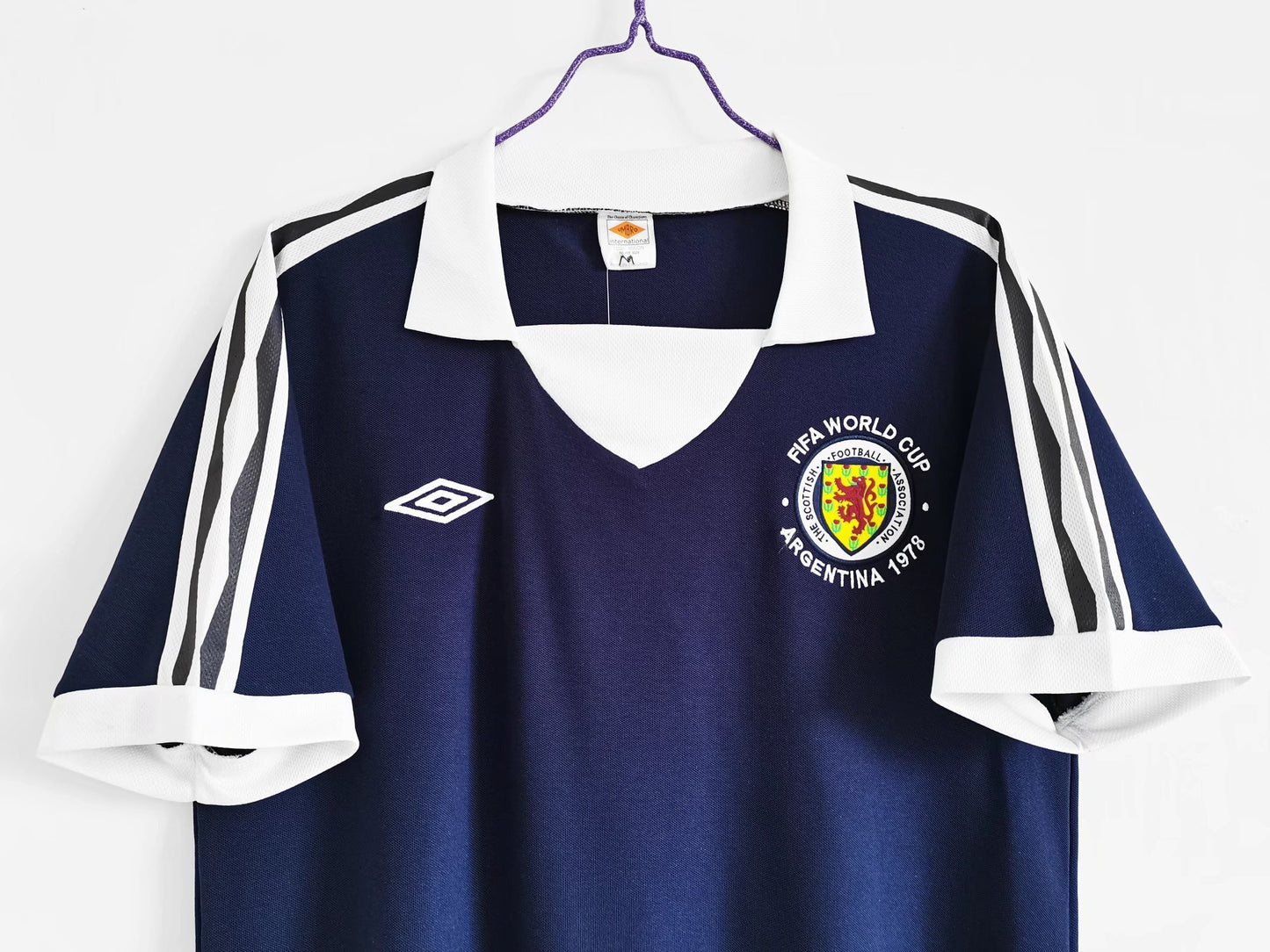 Camiseta Escocia 1978 Home Azul Marino – Umbro (Mundial de Argentina, gol de Archie Gemmill)