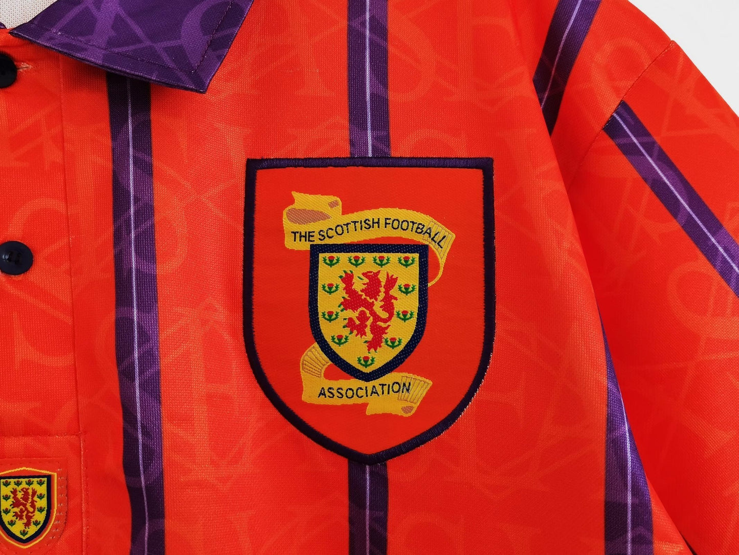 Escocia Umbro — 1994-96 Away Naranja | “Mango” con franjas moradas