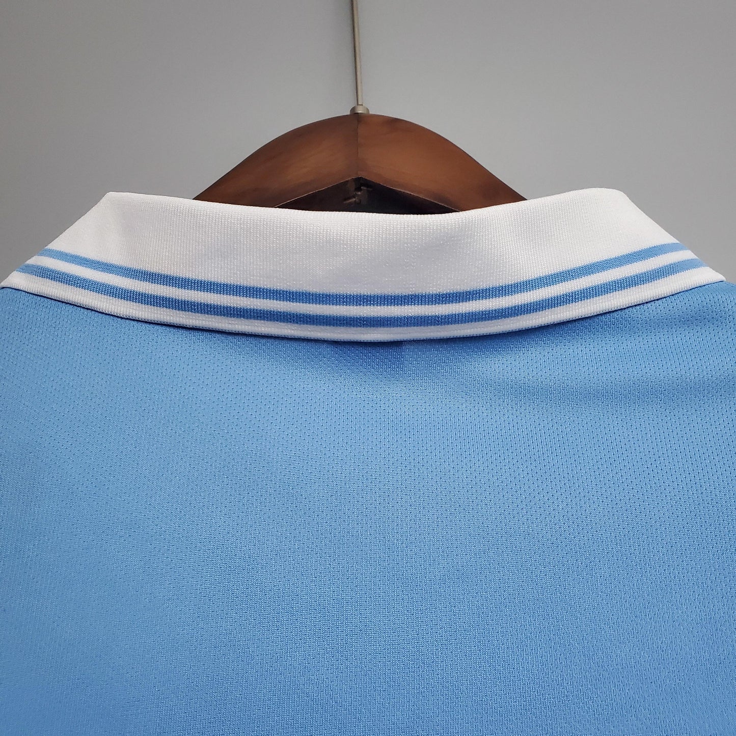SSC Napoli “Buitoni” Scudetto 1987–88 — Camiseta home celeste (cuello blanco)
