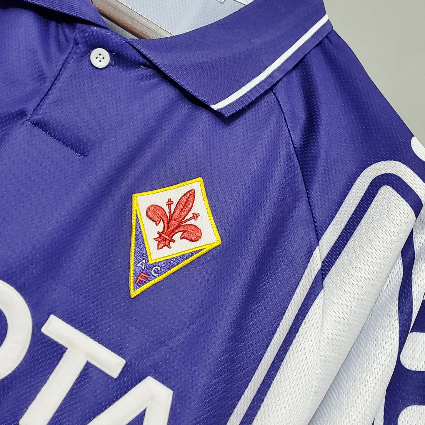 ACF Fiorentina “TOYOTA” 2000–02 — Camiseta home Fila violeta (mangas blancas)