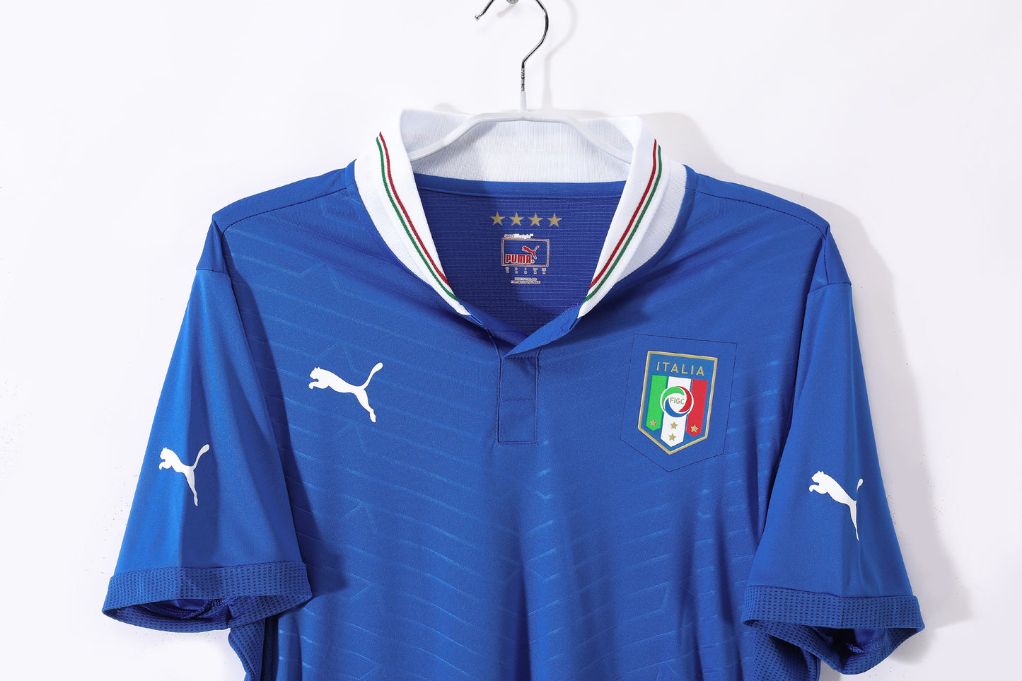 Camiseta Italia Puma Local 2012/13 (Euro 2012) – Azzurra con cuello blanco tricolor