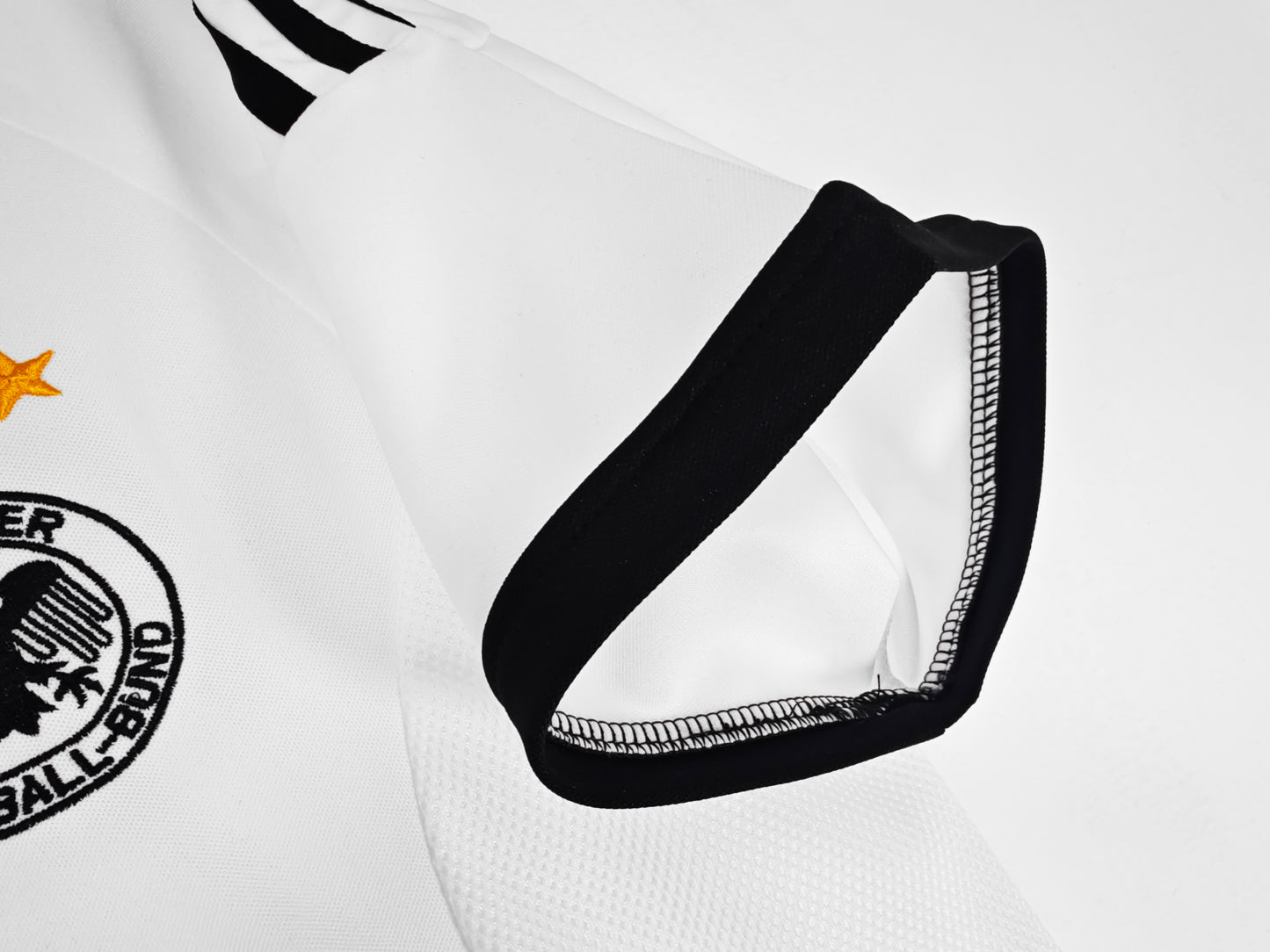 Camiseta Alemania adidas Local 2010/11 (Mundial Sudáfrica 2010) – Blanca con detalles negros – Climacool