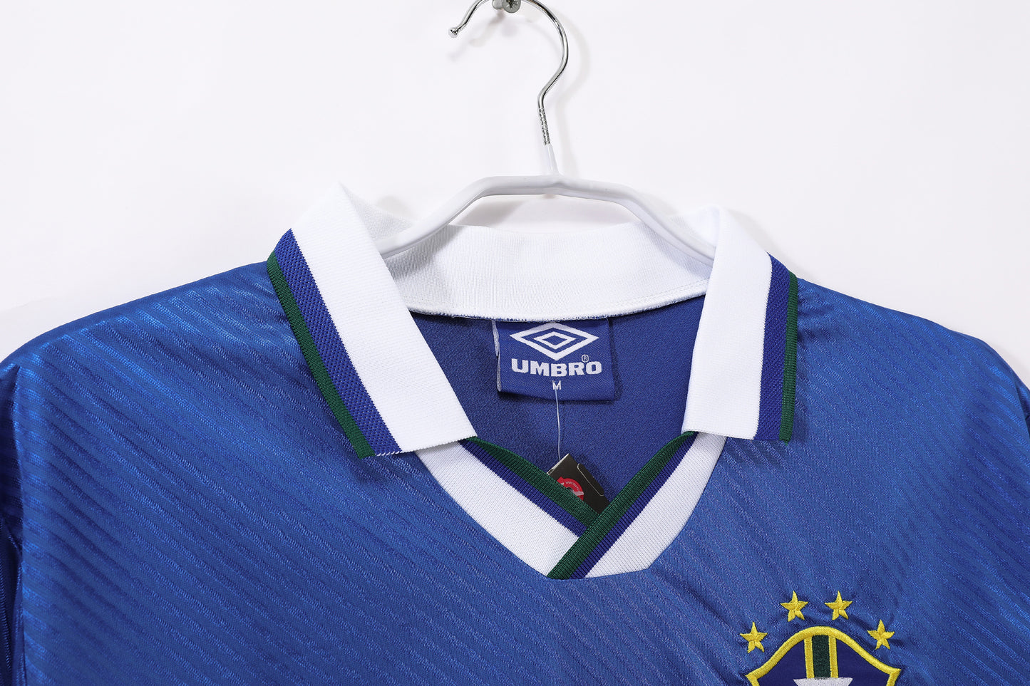 Camiseta Brasil Umbro Visitante 1994–1996 – Azul con grandes escudos CBF (4 estrellas)