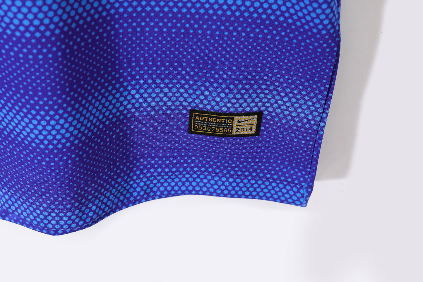 Camiseta Brasil Nike Away 2016–2017 – Azul con franjas de micro-puntos (Dri-FIT)