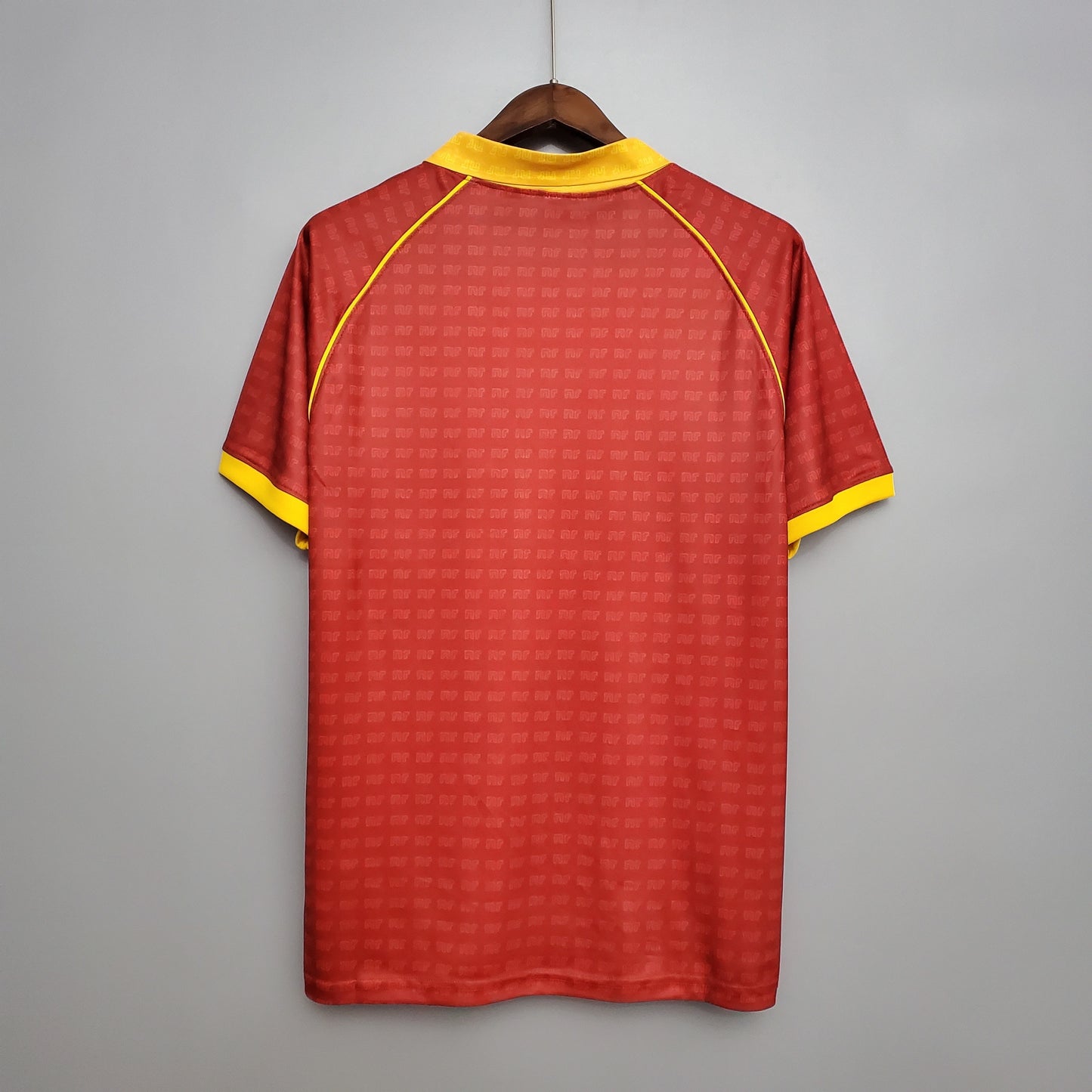 AS Roma “Barilla” 1987–89 — Camiseta home NR (Ennerre) granate (cuello amarillo)